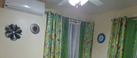 Fer et planche à repasser, Wi-Fi, draps fournis