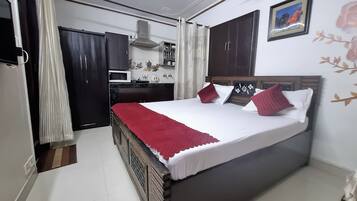 1 bedroom, WiFi, bed sheets