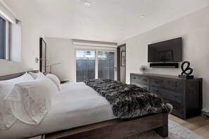 3 bedrooms, internet, bed sheets