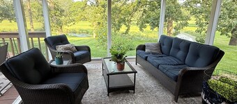 Par-fect Escape on Lake Windsor Golf Course