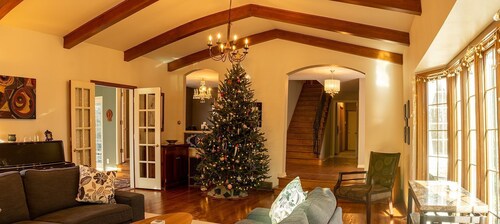 Tranquil 4-Bedroom Hideaway Nestled in the Trees with Screened in Porch