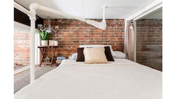 3 slaapkamers, een strijkplank/strijkijzer, wifi, beddengoed