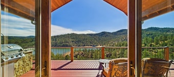 Grindstone Lake Lodge -Views-Family Reunion Ready