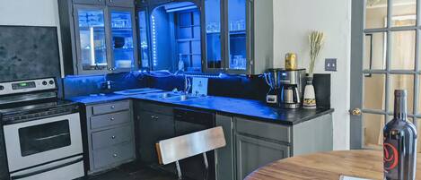 Microwave, oven, stovetop, dishwasher