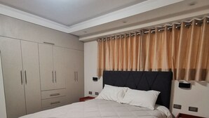 2 Schlafzimmer, Schreibtisch, Bügeleisen/Bügelbrett, kostenloses WLAN