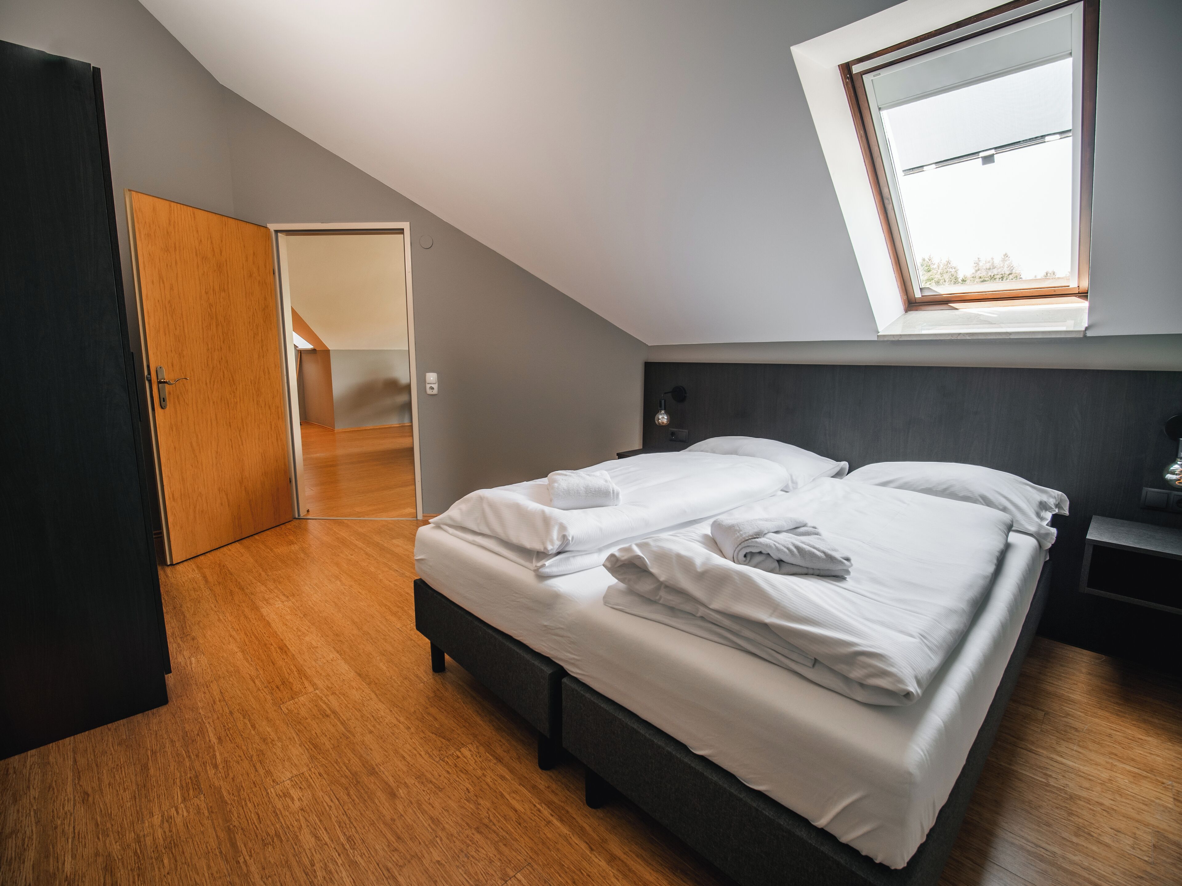 In-room safe, free WiFi