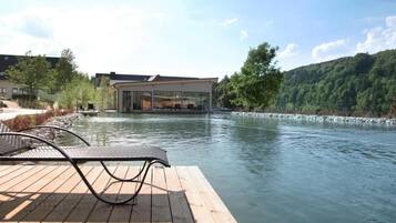 Piscina externa sazonal