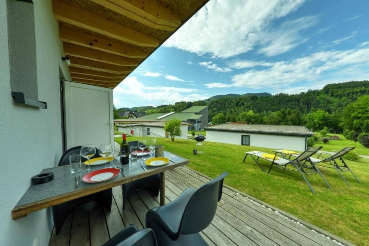 Bungalow, Gartenblick
