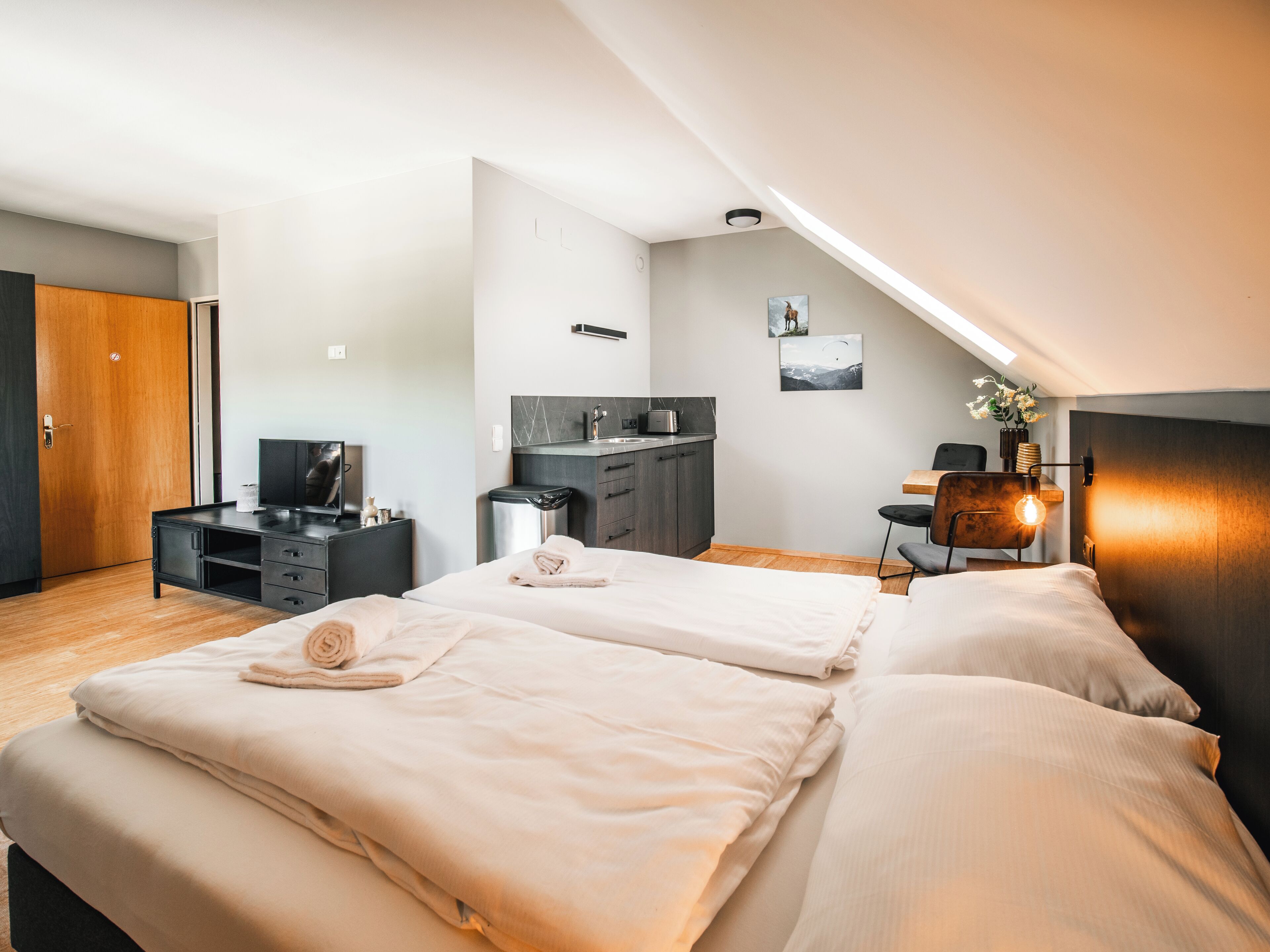 Estúdio | Cofres nos quartos, Wi-Fi de cortesia