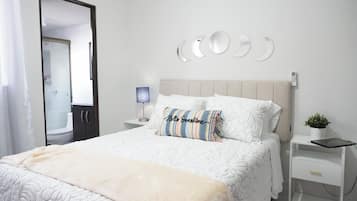 Iron/ironing board, WiFi, bed sheets