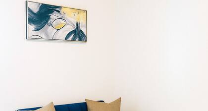 Delightful apartment with in Forest Park