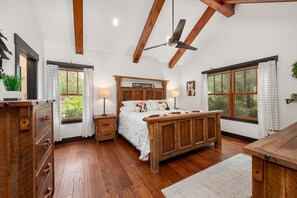 3 makuuhuonetta, silitysrauta/-lauta, Wi-Fi, vuodevaatteet