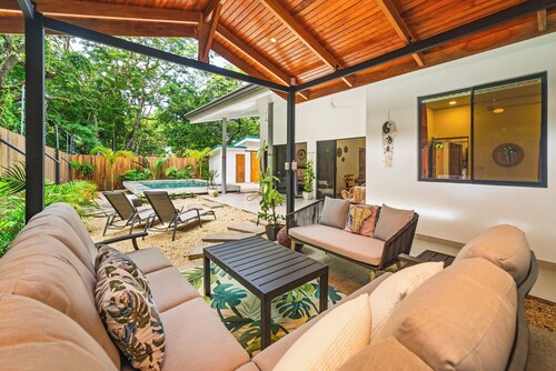 Casa Tortuga – Modern 3BR Pool Home by the Beach