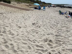 كراسي للتشمس، مناشف للشاطئ