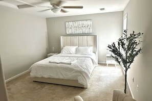 6 bedrooms, desk, iron/ironing board, free WiFi