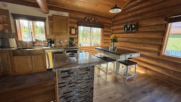 Refrigerador, microondas, parrilla de estufa y lavavajillas