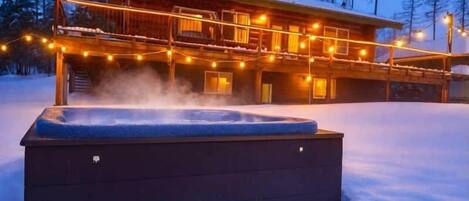 Bañera de hidromasaje al aire libre