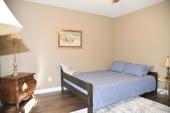 3 Schlafzimmer, Schreibtisch, kostenloses WLAN, Bettwäsche