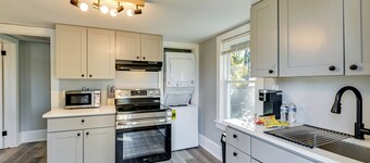 2 Mi to Uptown: Centrally Located Kingston Apt!