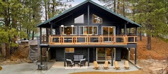 Remodeled Cabin: Golf & Hot Springs