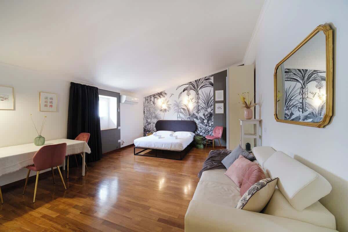 1 habitación, tabla de planchar con plancha, wifi y ropa de cama 