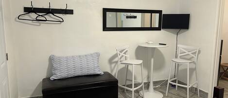 1 habitación, internet y ropa de cama