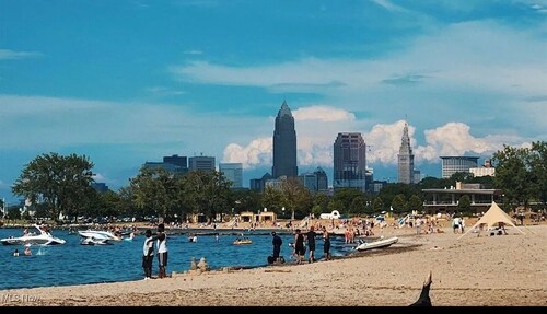 Edgewater house with AC in charming Cleveland's Historical District