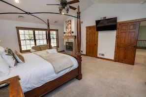 7 bedrooms, iron/ironing board, travel cot, free WiFi