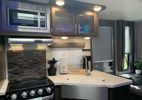 The GreyWolf - Convenient & Cozy RV