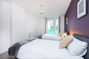 2 bedrooms, iron/ironing board, free WiFi