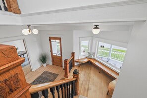 Interior - Free Thanksgiving Meal ~ Near Shanty & Short’s (Bellaire)