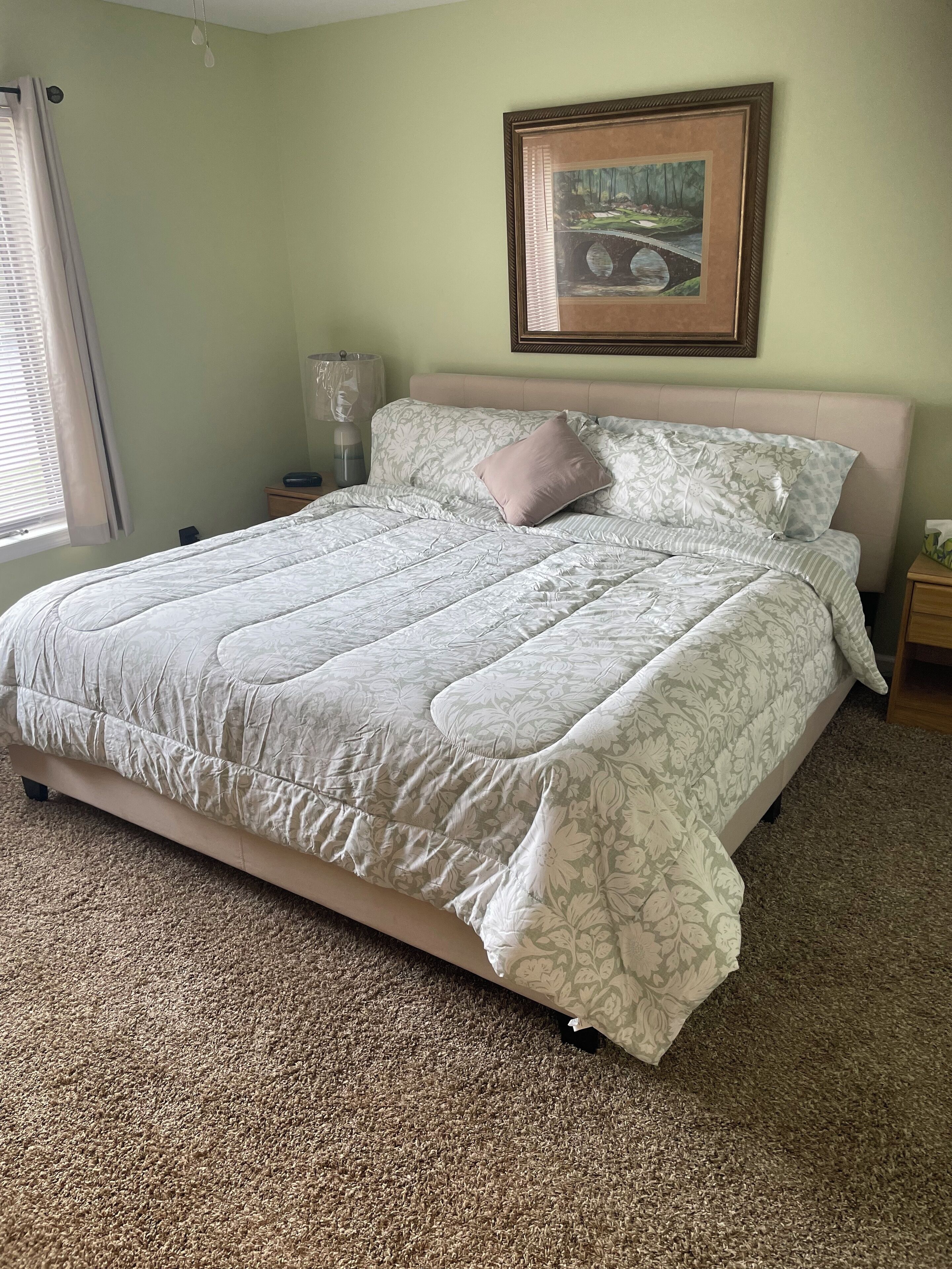 1 dormitorio, tabla de planchar con plancha, wifi y ropa de cama