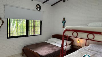 3 bedrooms, free WiFi, bed sheets