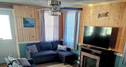 Captain's Cove Waterview Retreat-Lake Erie Port Clinton