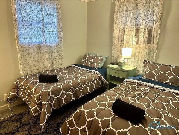 Internet, bed sheets