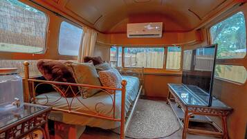 1 habitación, wifi y ropa de cama