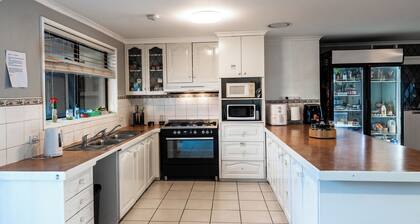 Sanz Motel Wentworth