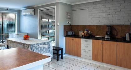 Sanz Motel Wentworth