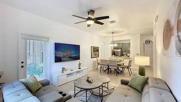 Smart TV, video games