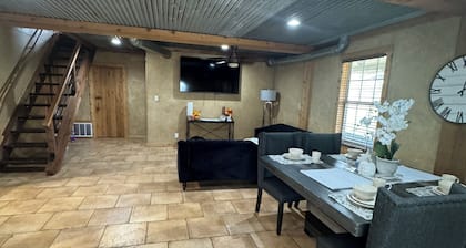 Pine tree blvd 3/2 family friendly in midland