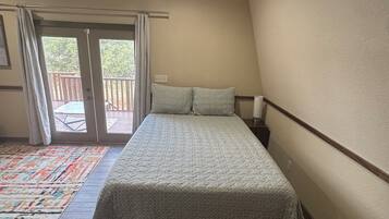 3 slaapkamers, een bureau, gratis wifi, beddengoed