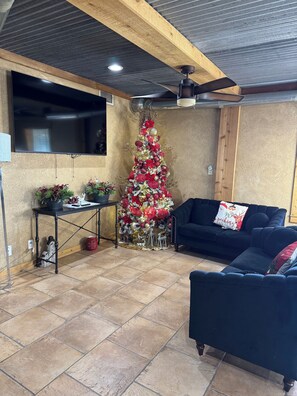 Smart TV - Pine tree blvd 3/2 family friendly in midland (Midland)