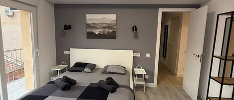 3 chambres, fer et planche à repasser, Wi-Fi gratuit, draps fournis