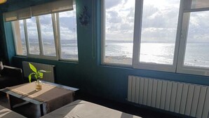 Living area - dareddroudj (Algiers)
