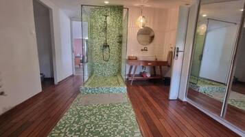 Comfort Apartment, Berbilang Katil, Beach View | Bilik Mandi