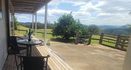 The Old Dairy Cottage - rural retreat with mountain and bush panorama