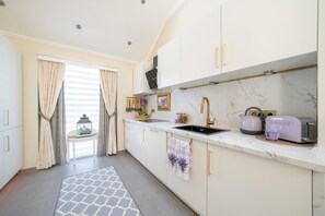 ميكروويف، فرن، غسالة أطباق