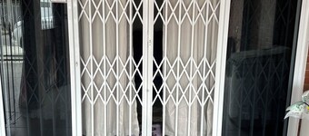 Moment of Peace (Jl) Next. Botanical garden.