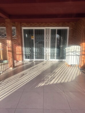 تفاصيل الفندق من الخارج