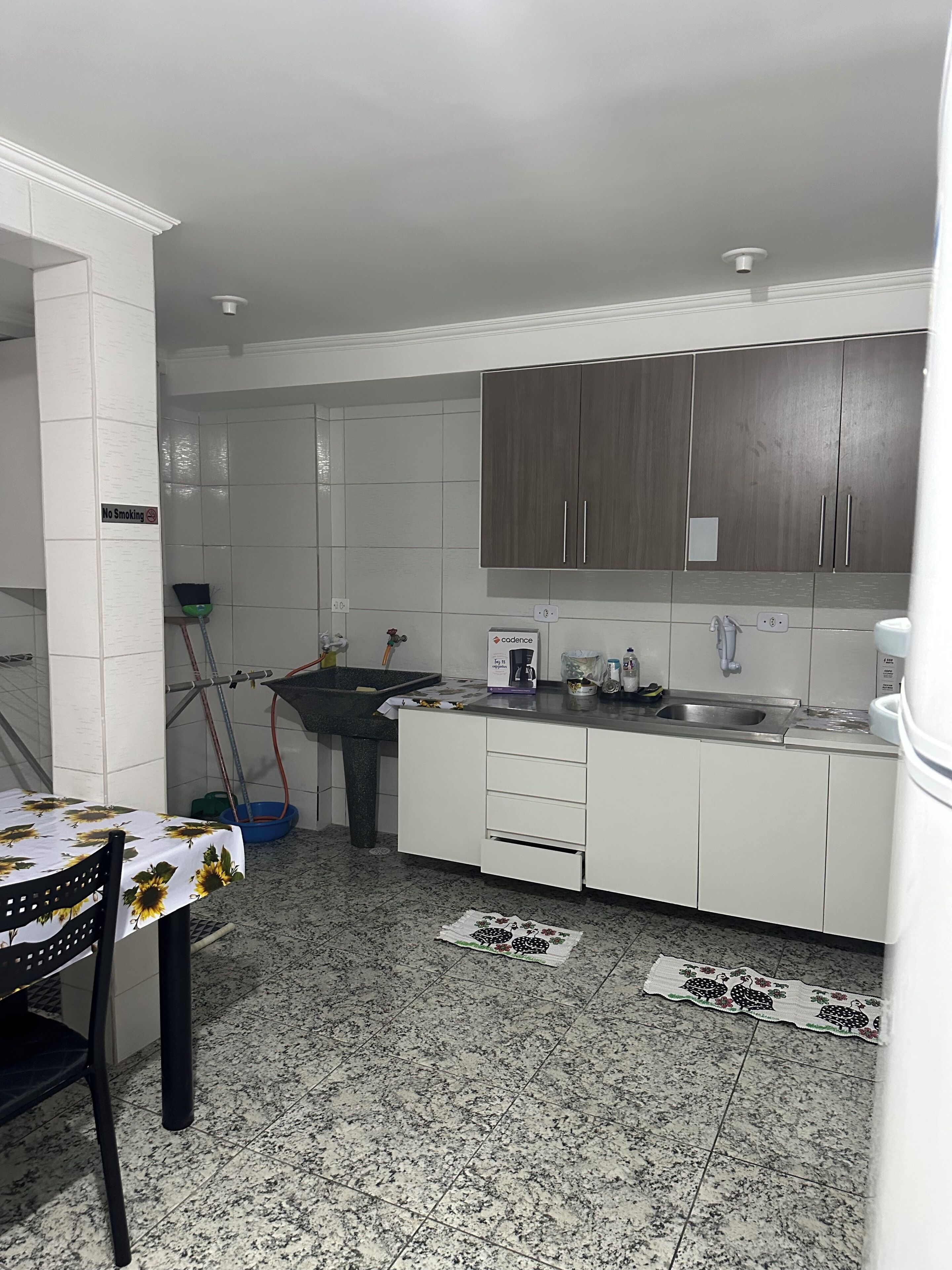 冰箱、微波炉、烤箱、炉灶